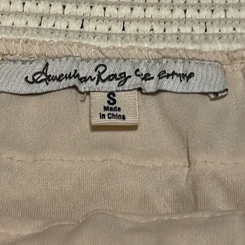 American Rag Cie brand lace mini skirt. Size S
01-11 - Picture 2 of 4